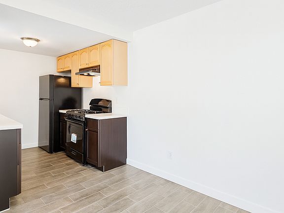 4th image of 3808 Cottonwood St #3808F