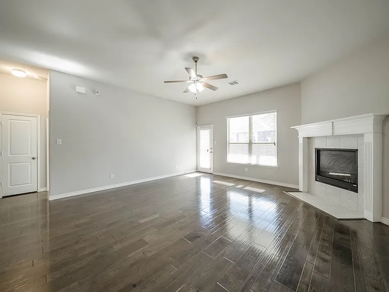 3716 Peach Blossom Rd — Photo 6