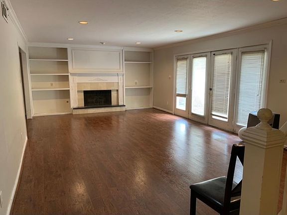 3rd image of 1903 Stoney Brook Dr