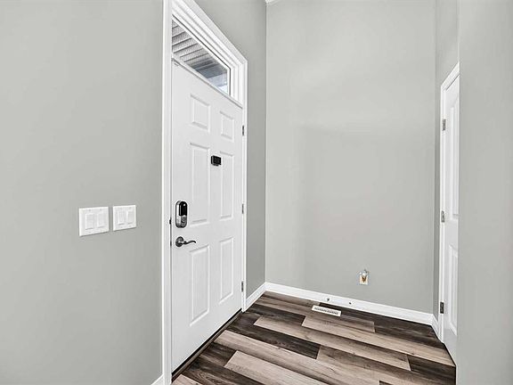 4th image of 207 NW Legacy Glen Way SE