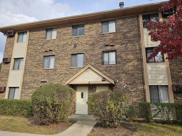 8 Parkside Ct APT 11, Vernon Hills, IL 60061