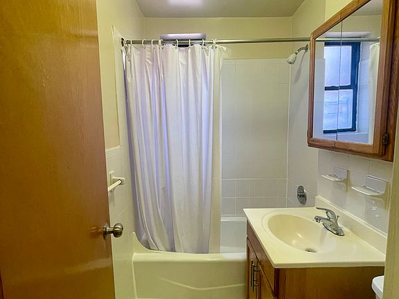 5th image of 8825 148th St APT 5G