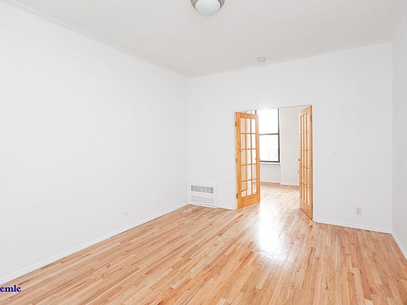 2nd image of 204 E 84th St APT 3E