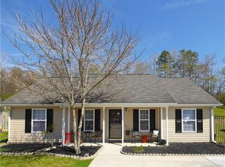 3276 Forest Creek Ct, Gastonia, NC 28052