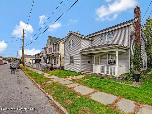 3rd image of 326 N Hyde Park Ave