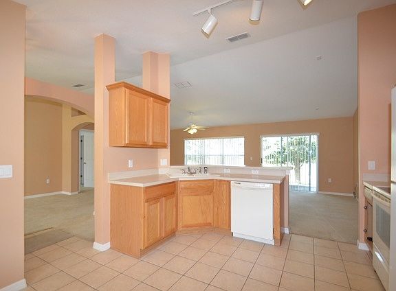3rd image of 1333 Nadine Dr