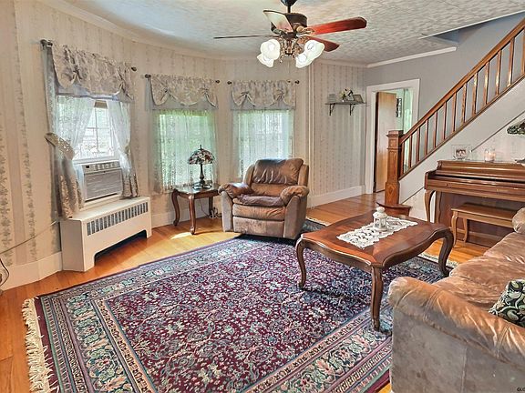 5th image of 722 Schoharie Tpke