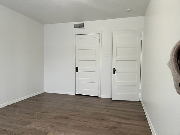 5th image of 878 E Princeton Ave