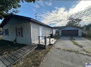 359 N 3rd St, Clinton, IN 47842