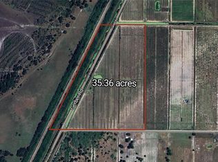 Sears Rd, Labelle, FL 33935