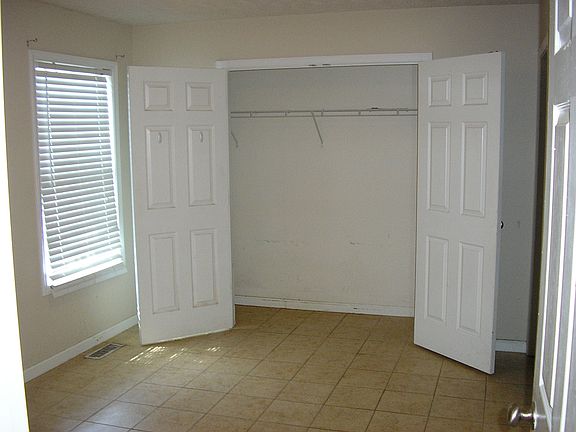 4th image of 1453 Park St #B