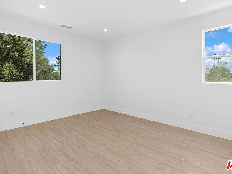 15224 W Holyland Dr — Photo 9