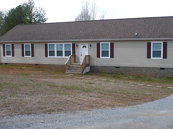 3rd image of 131 Concord St
