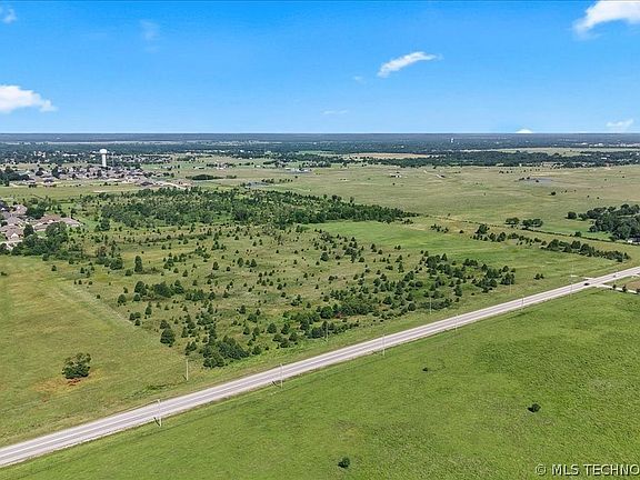 5th image of 3 N Bison Rd