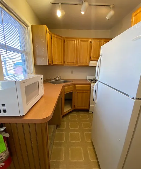 522 W 3rd St #2E — Photo 2