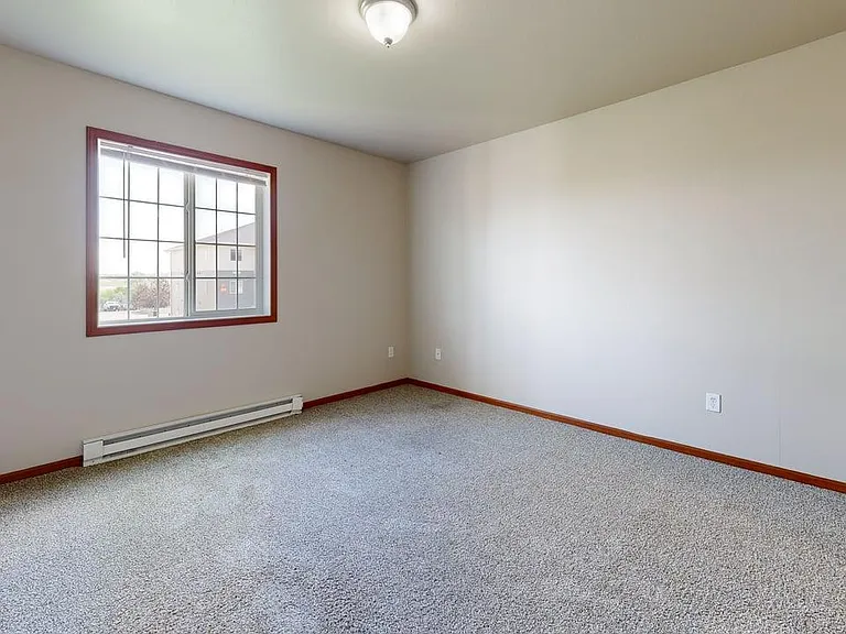 Bakken Ridge Apartments — Photo 20