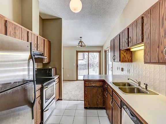 3rd image of 14607 Hampshire Pl