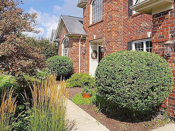 2nd image of 2711 Chittenden Ct
