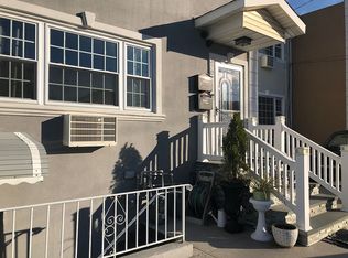 320 Beach 47th St, Far Rockaway, NY 11691