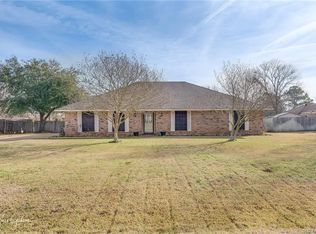 4615 Lawndale Dr, Benton, LA 71006