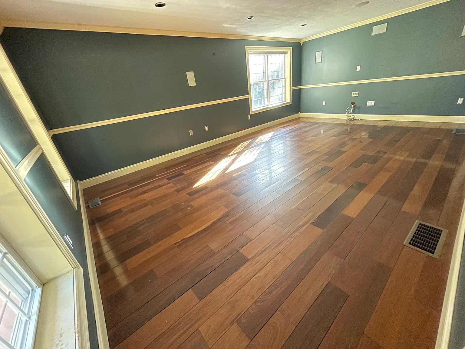 4 bed, 2.5 bath, 2016 sqft, $3,700 — Photo 3