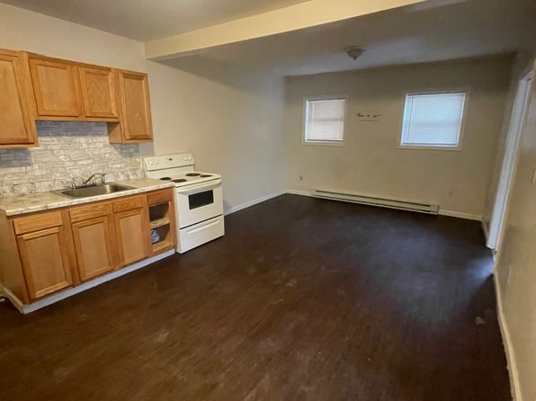 35 Pond St APT 4