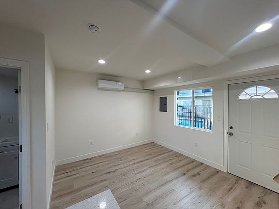 4th image of 17040 Yukon Ave #25