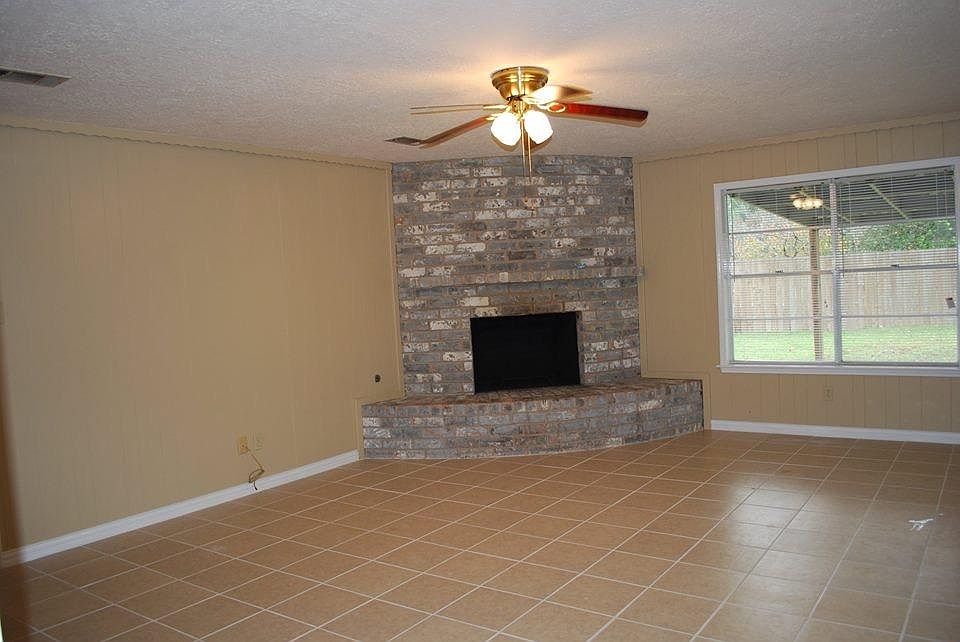 2nd image of 5011 Colmesneil St