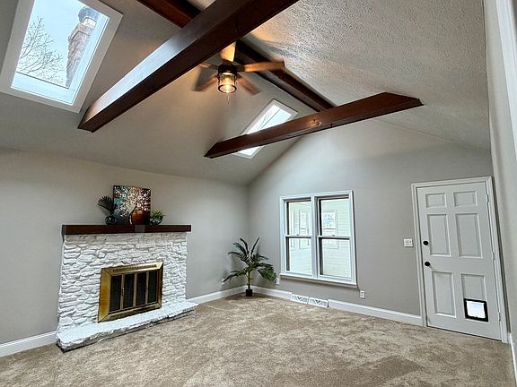 5th image of 428 Southmore St