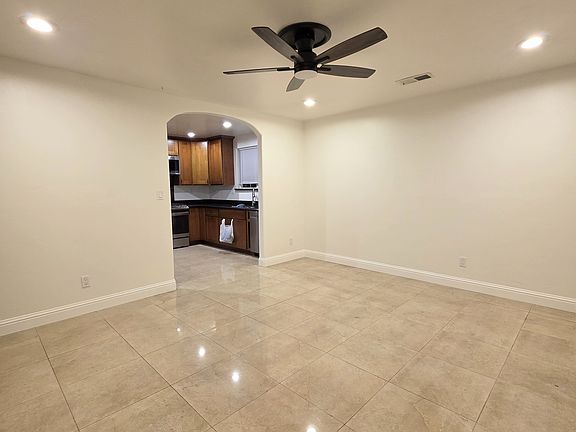 3rd image of 4060 Rose Ave