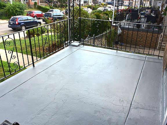 2nd image of 5649 Arlington St #5639