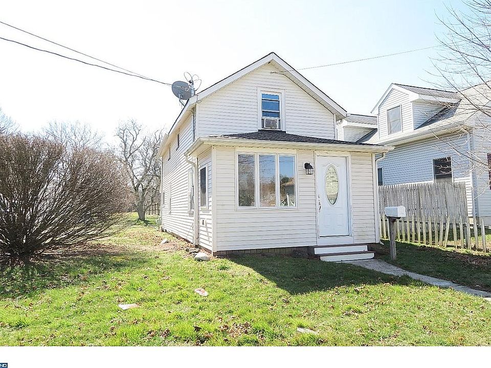 1st image of 15 Magnolia Ave