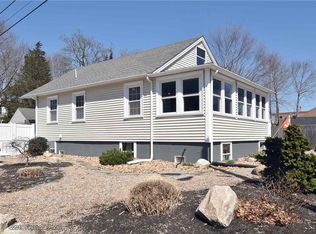 23 Cecil Ave, North Kingstown, RI 02852