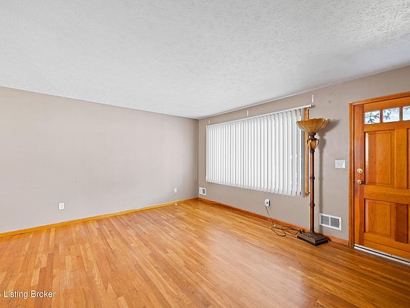 2nd image of 10823 Milwaukee Way
