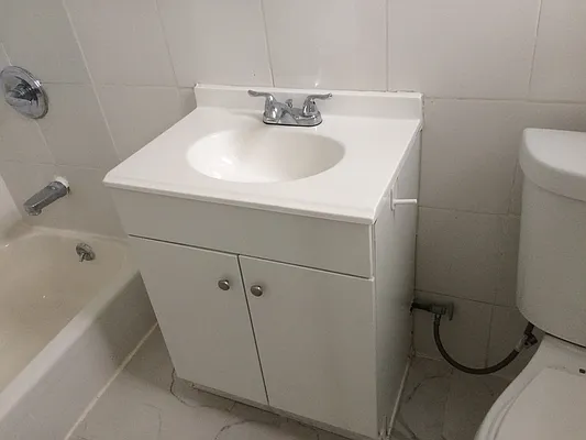 Rented by eRealty Advisors Inc | media 3