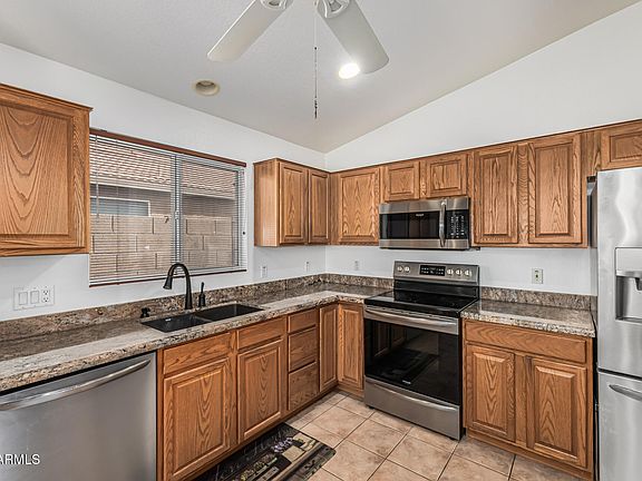 3rd image of 11248 E DARTMOUTH Circle