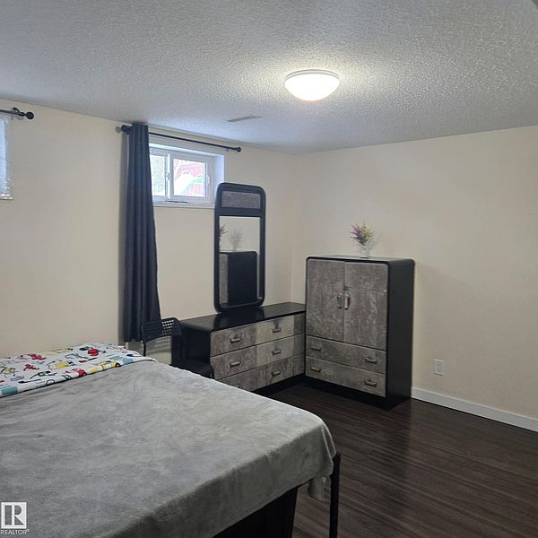 Edmonton House for rent - 4 Bedrooms — photo 16