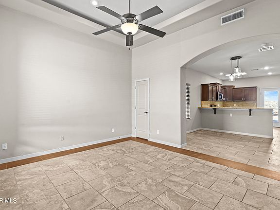 5th image of 2204 Bird Song St
