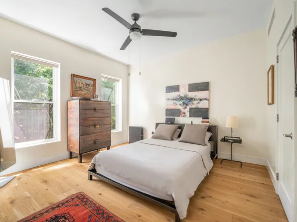 827 Marcy Avenue image 6 of 16