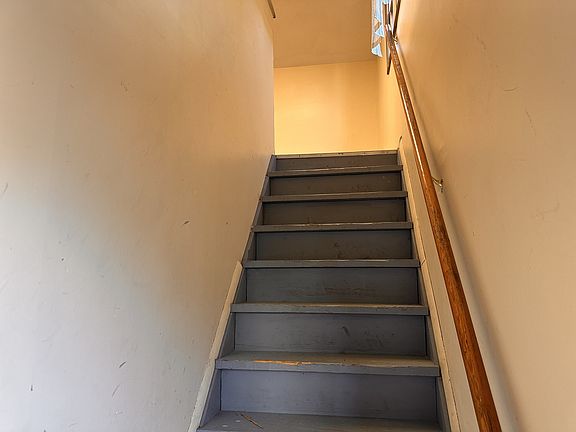 5th image of 9445 Reading Rd #2