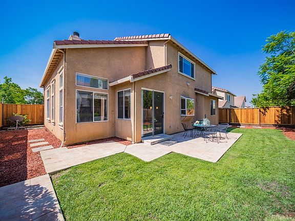 2nd image of 3255 Pomerado Dr