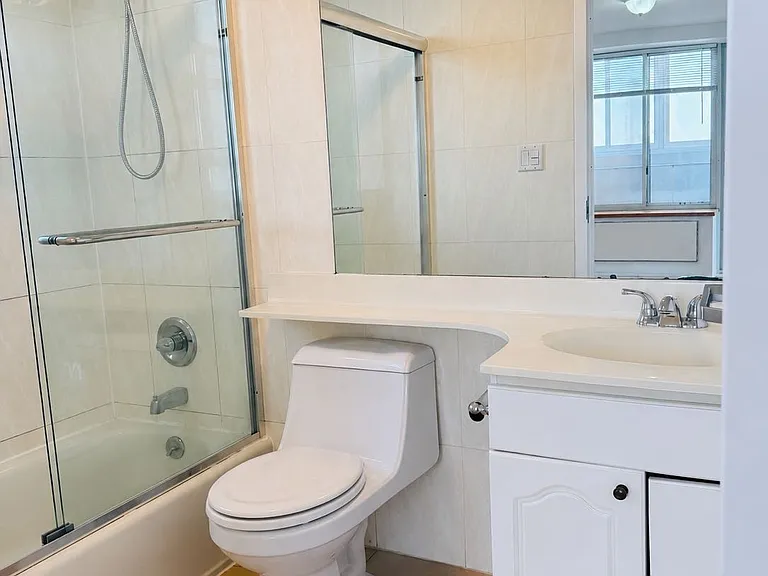 43-17 Union St #7C — Photo 9
