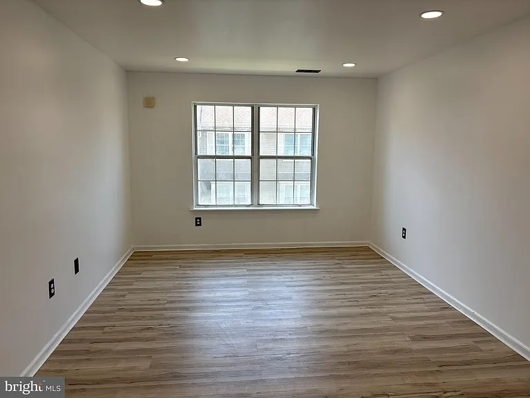 72304 Delaire Landing Rd #304 — Photo 23