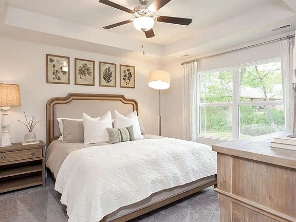 2nd image of 138 Heritage Lakes Blvd