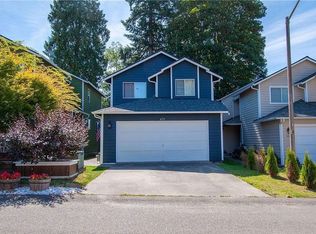 671 NE Flagstone Ln, Bremerton, WA 98310
