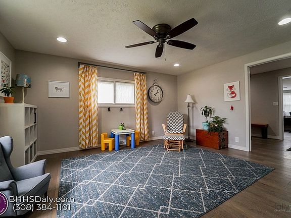 5th image of 2445 W Lamar Ave