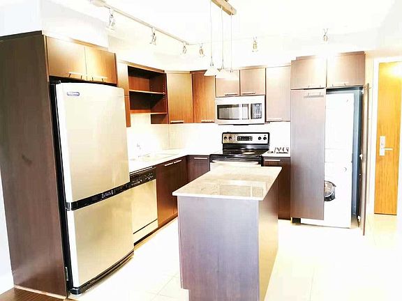 2nd image of 37 Galleria Pkwy Unit 805
