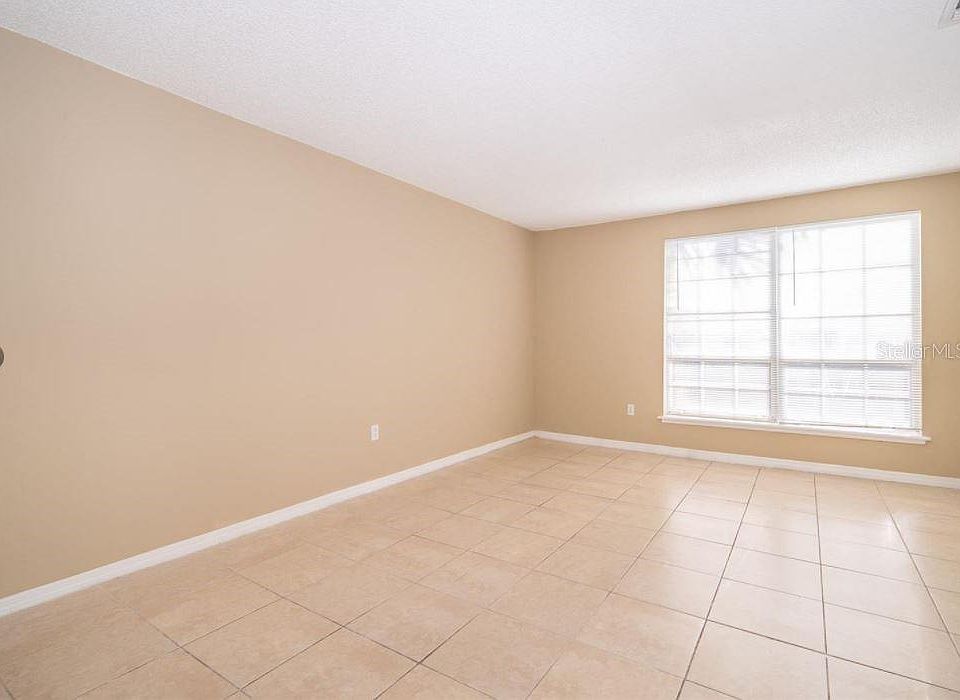 2nd image of 4180 Versailles Dr #4180