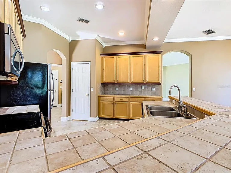 4925 Brightmour Cir — Photo 18