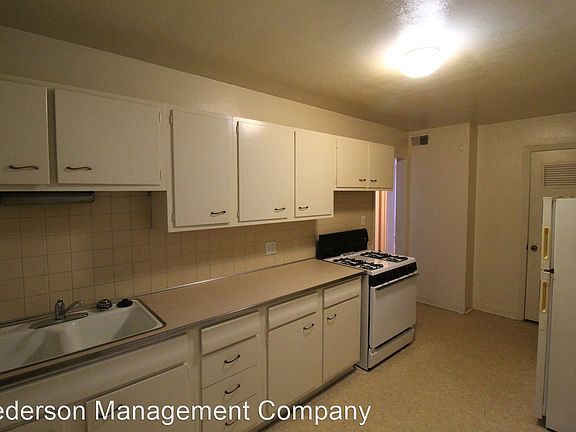 3rd image of 1502 W 47th St APT 6